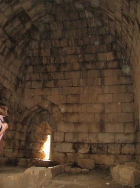 Крепость Нимрод. Атриум внутри